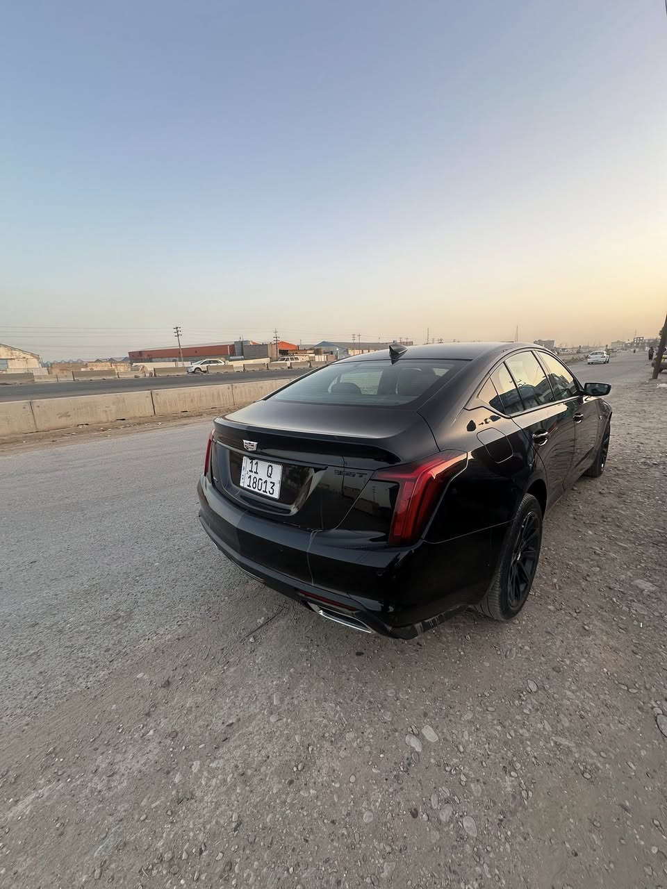 السلام عليكم كاديلاك cT5 موديل 2023ماشيه 18 حادثها 3قطع لغد شواصي كفاله سياره نص فول مكينه 2000تيربو سياره حيل جديدا السعر 180بيها مجال بصيط  *********** رقم مكاني بغداد الدوره
