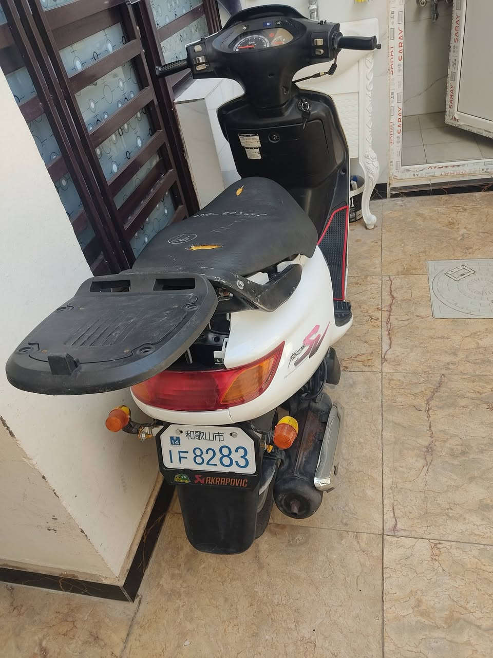 فراشه صارله شهرين من طالعه من الحاويه مكاتبة المعرض عندي ب٦٥٠ بيه مجال  مكينه ناعمه نكرة سلف جاهزه مكاني النجف *********** واتساب
