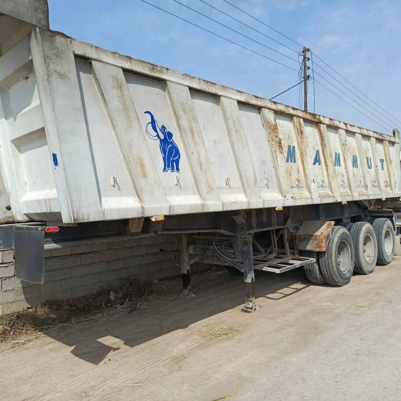 السلام عليكم للبيع عربانة ماموت كاملة للعمل مكفولة المكان بغداد بسماية للاستفسار ‏‪***********‬‏ بيع أو مراوس بعربانة فلات
