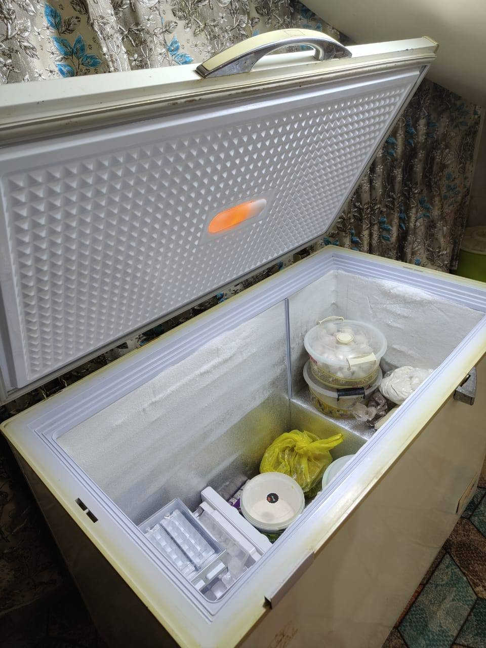 السلام عليكم ورحمة الله وبركاته
أغراض للبيع


**إذا كنت صاحب هذا الإعلان وتريد حذفه لأي سبب، رجاءا أرسل رسالة إلى الدعم الفني**