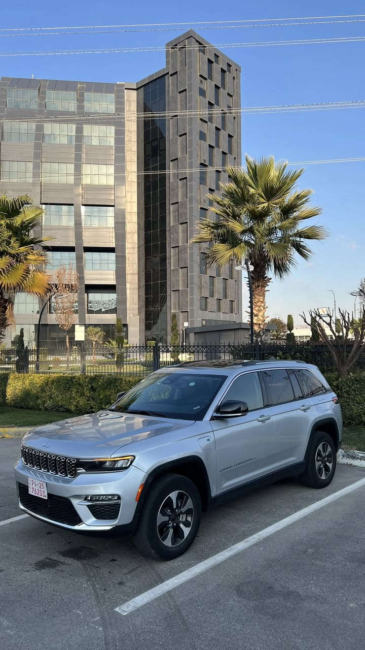 بالبداية سعر السيارة 298$ ورقة مجال بسيط للطيبين🔥💣
جيب كراند شيروكي 2023 مواصفات 4XE فول ١/١🔋
ضرر السيارة فقط جملغ بدون دواخل بدون ارباكات⚠️
سيارة شرط بدون دواخل بدون ارباكات ابد ابد ابد شرط✅
(بانوراما/دبل اكسن/كشنات تدفئة+تبربد/٣ شاشات/…)💯
(صندوق شفط/رادار/بصمة/٤ انضمة قيادة/الخ…)🥇 
مكان السيارة دهوك و فقط بيع رجاء ماشية 43 الف🌍
سيارة رقم موقت تترقم محافظة شمالية حسب قناعة👍
مكفولة من (كير/محرك/تبريد/كهربائيات) وضع الشركة👌🏻
كلشي بيها شغال و سيارة كاعدة و جاهزة ما بيها نقص🙏
***********
