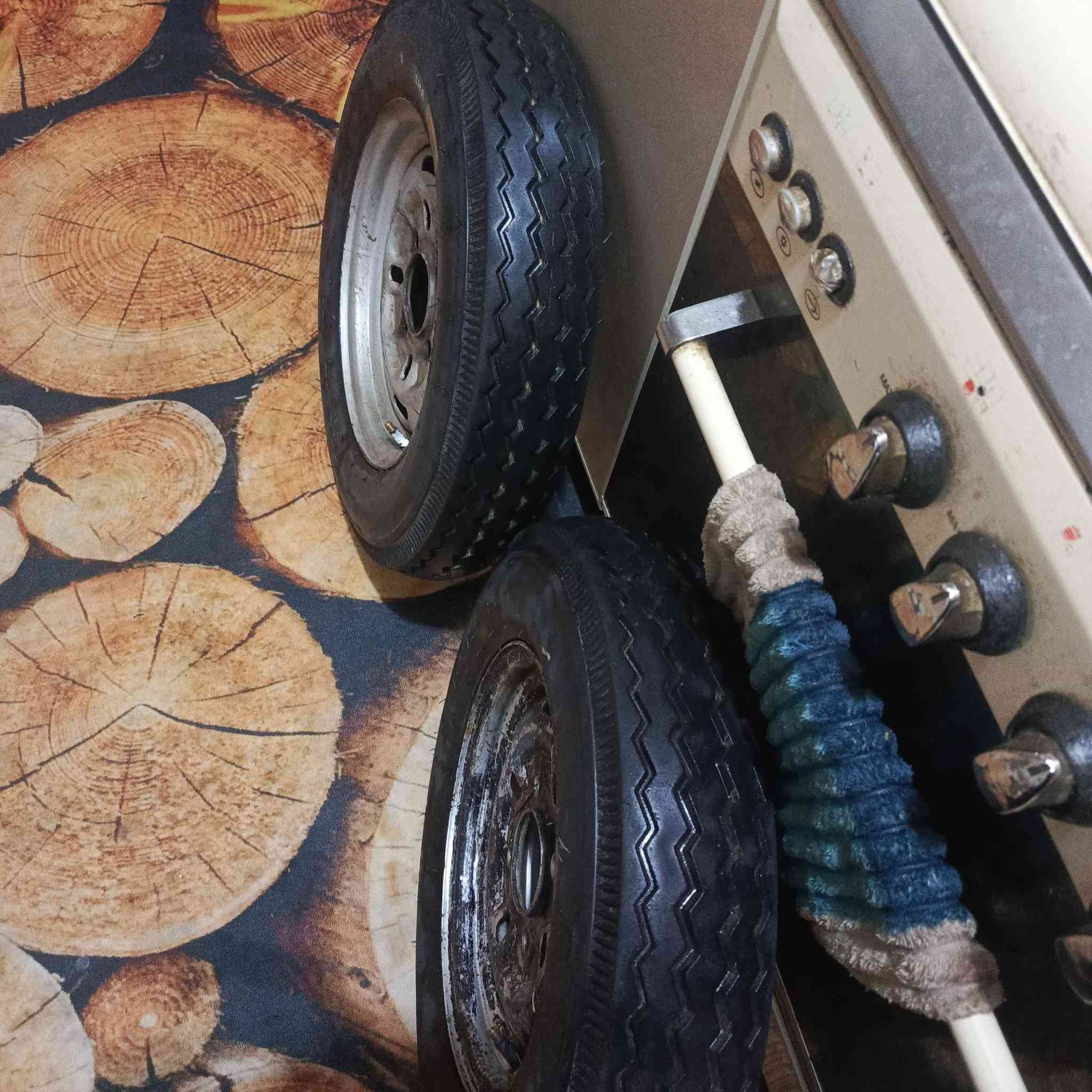 للبيع صار 3تيام من شادهن ب25قفلهن مكان تضحيه ***********
