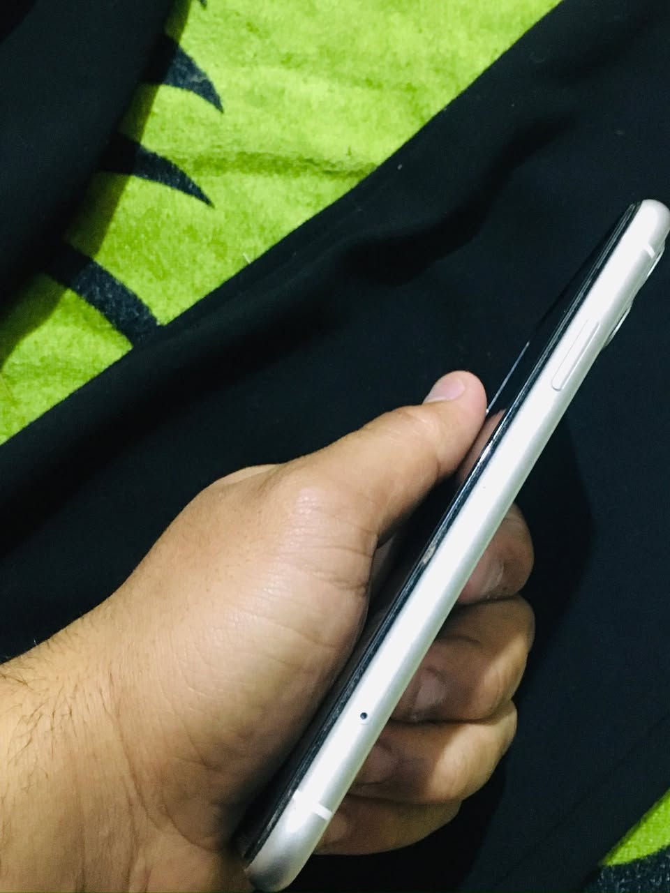 سلام عليكم 
١١عادي شرط ما مفتوح وديه وين ما تريد افحص بطارية ٧٠ ذاكره ٦٤ 
للبيع 
او المراوس حسب القناعه


**إذا كنت صاحب هذا الإعلان وتريد حذفه لأي سبب، رجاءا أرسل رسالة إلى الدعم الفني**