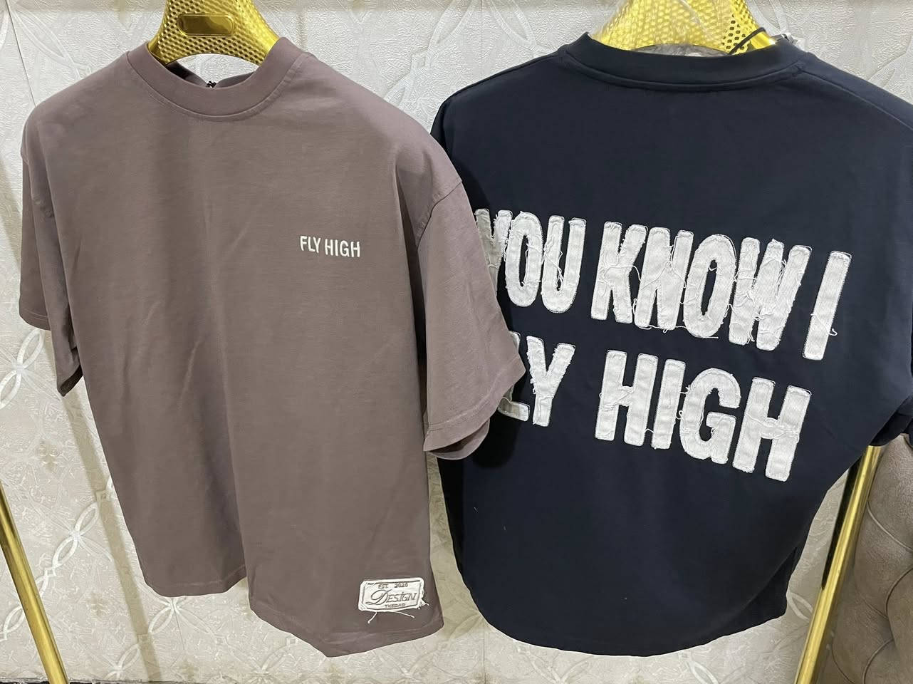 الموديلات المتوفرة داخل متجرنا 
✅بدي اوفر سايز 
✅بدي كات
✅قميص كات 
✅بنطرون باكي baggy jeans 
للحجز مراسلة الصفحة او واتساب ***********
