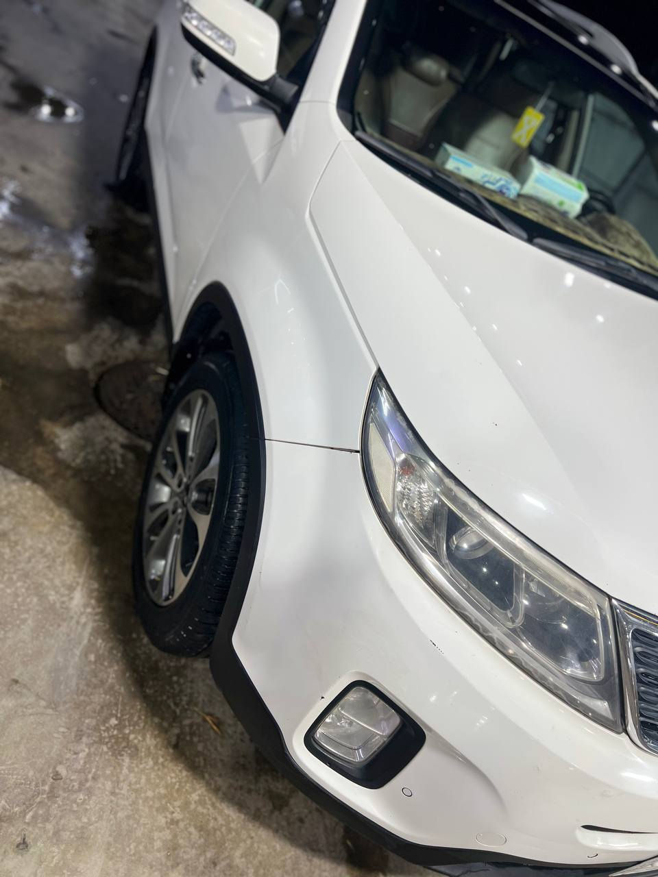 كيا سورنتو 7راكب
2013شكل 2015
فول مواصفات عدا البصمه بانوراما 
ماشيه 176الف
رقم مميز👍 
بيها بارد شبر بالجاملغ جهة السايق ورصعتين صغار ما تبين 
الباقي كفاله 
محرك 6سلندر
الهاتف ***********
***********
السعر 190وبيها مجال
