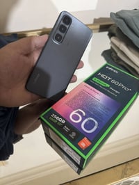 انفنكس هوت 60 برو بلص ذاكره 256 رام 16 مستعمل قليل كامل كارتونه والشاح...