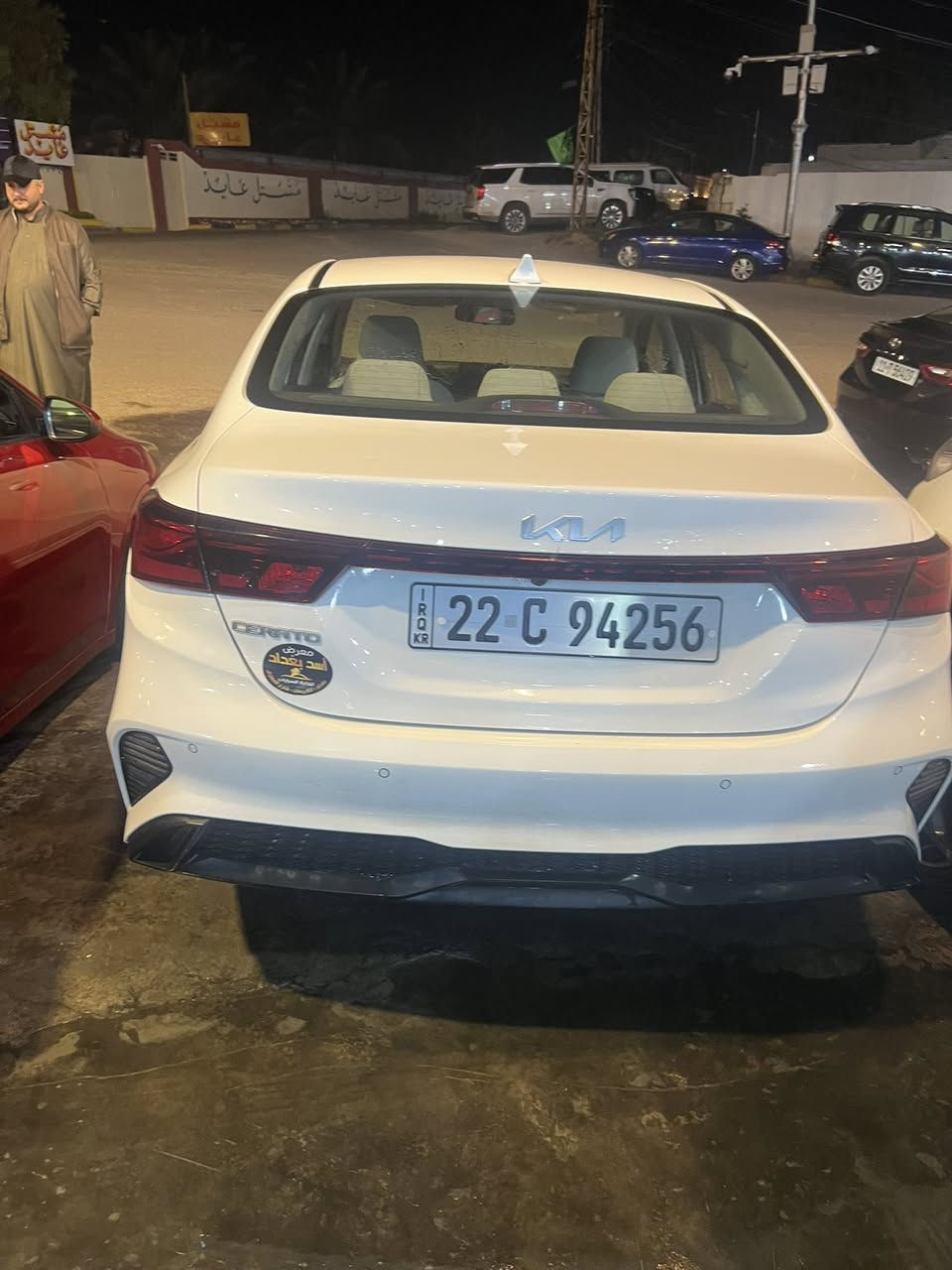 سيراتو 2024 خليجي فتحه وشاشه وحساسات 
داخل مخمل لون بيجي بيها كم رصعه مكفوله 
سعر 160$ وبيها مجال بسيط
***********
