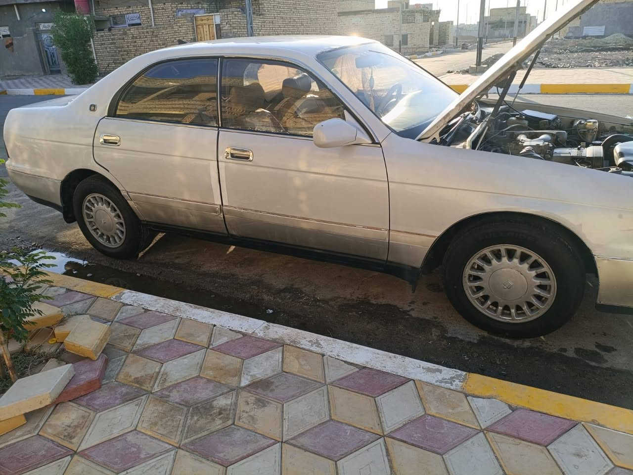 سلام عليكم جميعاً ورحمة الله وبركاته
#للبيع بطة متصل. 1992.
#المكان ميسان. 
#مكفولة من الكص ونقل جثة والضربة والعشائر.

#گير و #محرك مكفولات. 

#رقم ميسان بأسمي سنوية غير نافذة.

#كهربائيات كلها شغالة من لايتات وسكنات ودواخل

#تبريد شغال لكن بدون غاز بسبب  ليك.

#شاشة اندرويد وكامرة خلفية. كل السماعات شغالة.

#سويج بصمة كهربائي للبيبان والصندوق الخلفي.

#دواخل كلش نضيفة مابيهن عيب ابد. 

#نقصها حدادية وبعد شغلات بسيطة.

السعر 47 وبيها مجال. والسوگ كلشي بية. للاتصال والاستفسار ***********

/***********

واقسم بالله العظيم ان اكون صادق عن كلشي اقولة🙏

لان مخافة الله اولاً وفوق كل شيئ.

#الصور مع #السونار 👇
