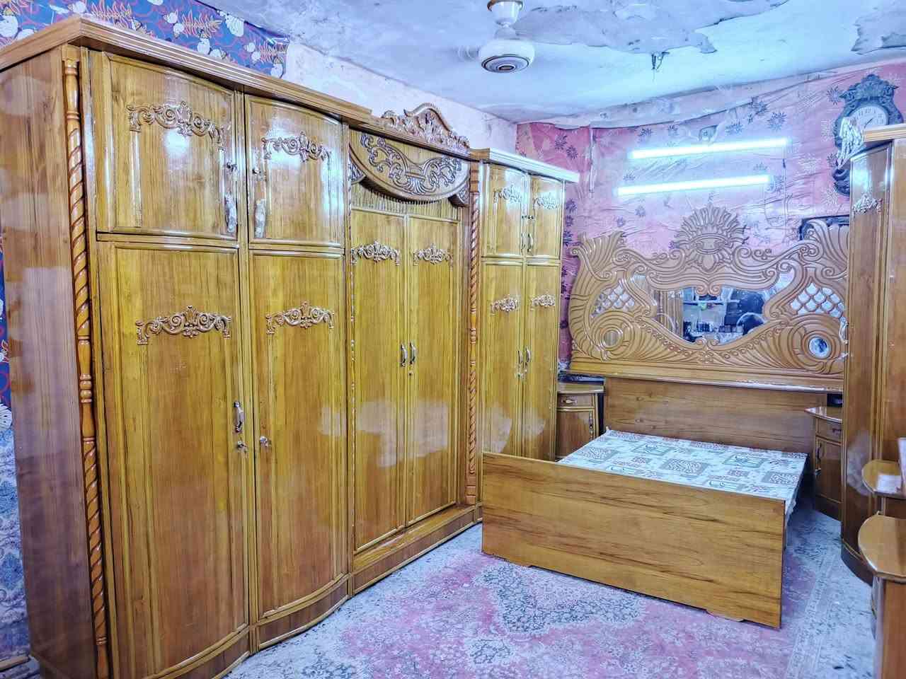 غرفه اخشاب ست ابواب ملحق للبيع السعر 700صاج الزاويه كنتوريه موديل حديث الدنك زان موديل مقوس العنوان بغداد وكو توصيل انتصال ***********متواجد وتساب
