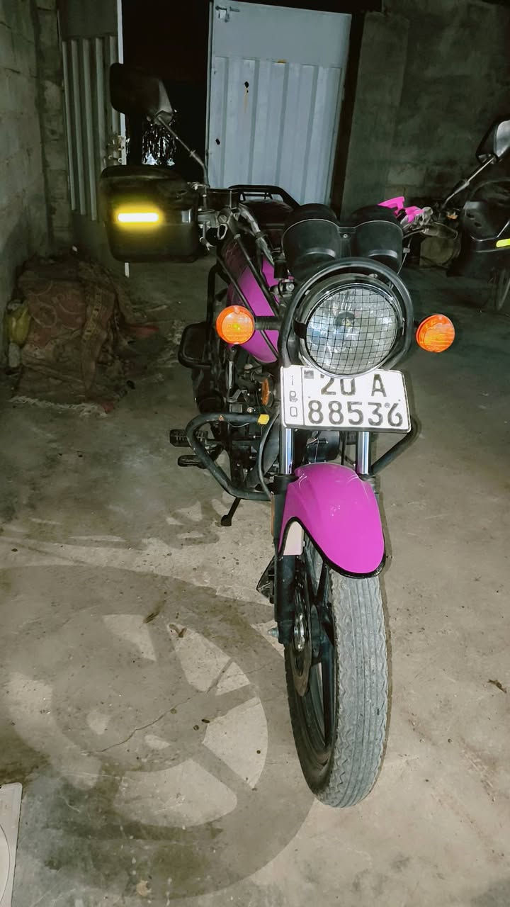 السلام عليكم دايوان A26 للبيع نفخ موديل 2023 دراجه كامله مكمله ارقام انكليزيه 2 
***********
