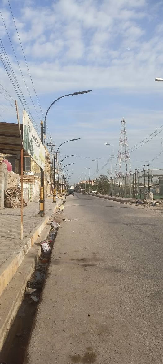 السلام عليكم محل للإيجار
كامل من كلشي ماي وكهرباء وأرضيه بورسلين ومصبوغ يعني بس تحط غراضك المحل صاير على الشارع مثل ما واضح بالصور عنوانه حي العسكري مقابيل السيطرة القديمة بصف اثير ابو علي للأطارات ايجاره مناسب وهذا رقمي ***********
