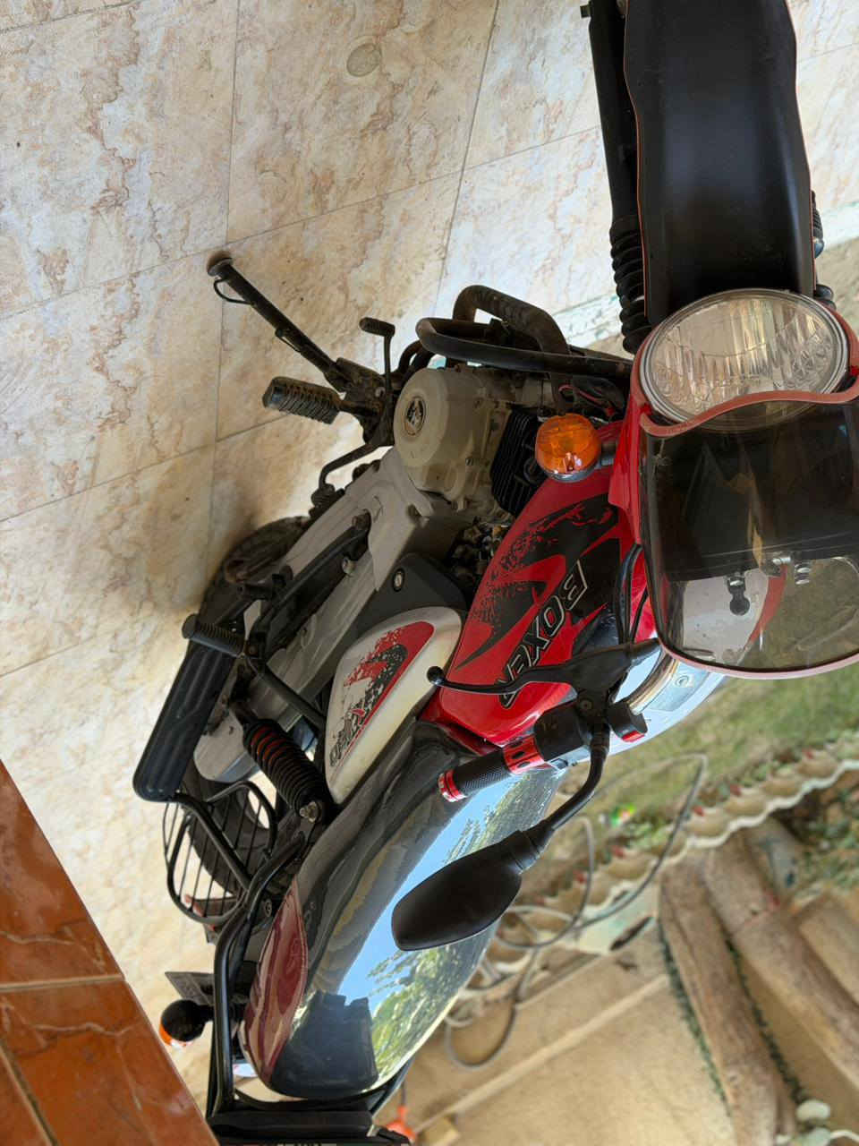 سلام عليكم بوكسر للبيع موديل 22 رقم بابل انكليزي دراجه مفتوحه مره وحده ب1550 وبيه مجال مكاني الحله بابل ***********
