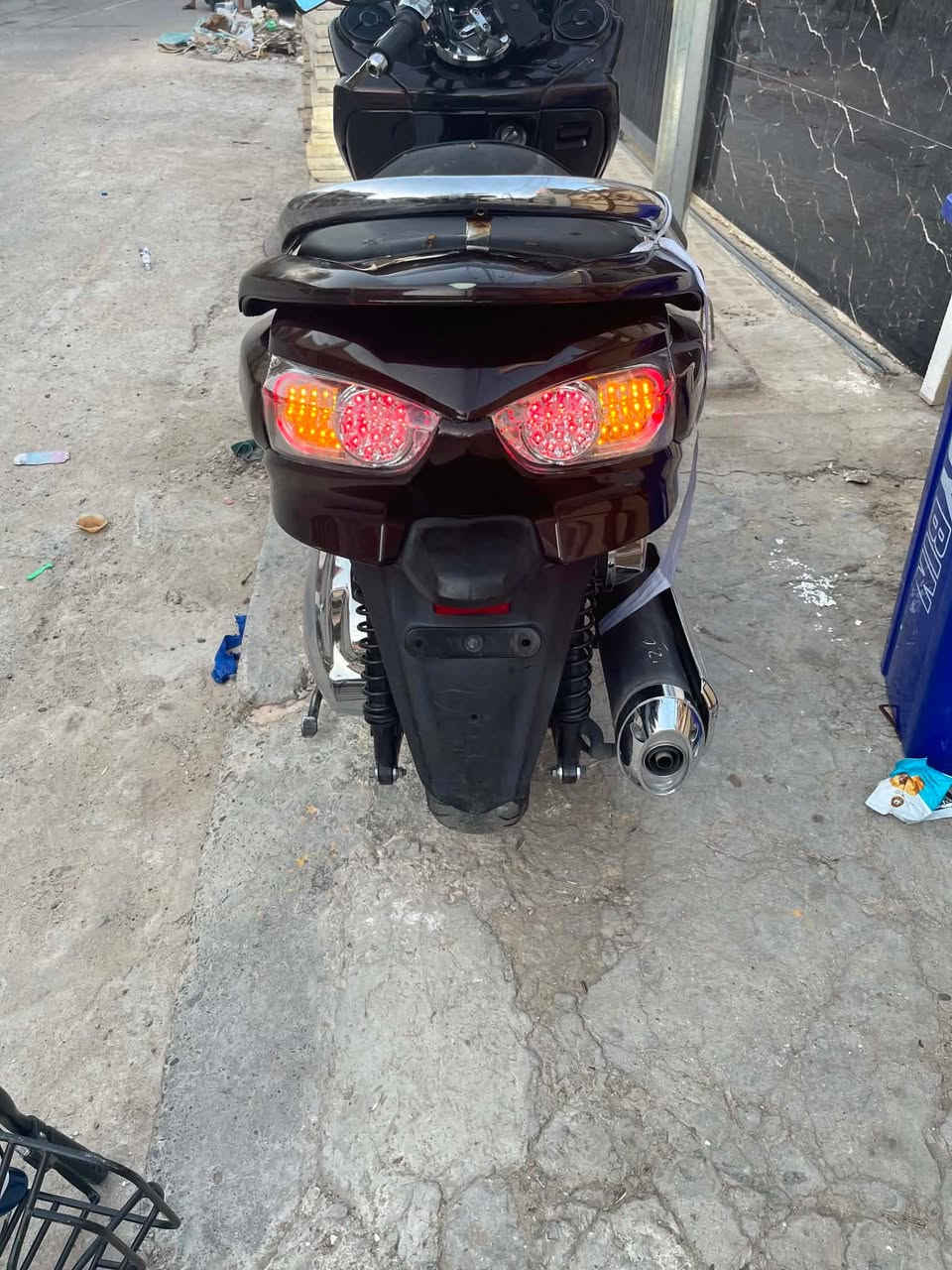 010//للبيع صار تقريبا 3￼اشهر طالعه من المعرض ماشيه مثل ما واضح بالصوره 23
لون بني حلو @$17. وبيها شويه مجال اتصال او واتساب***********

