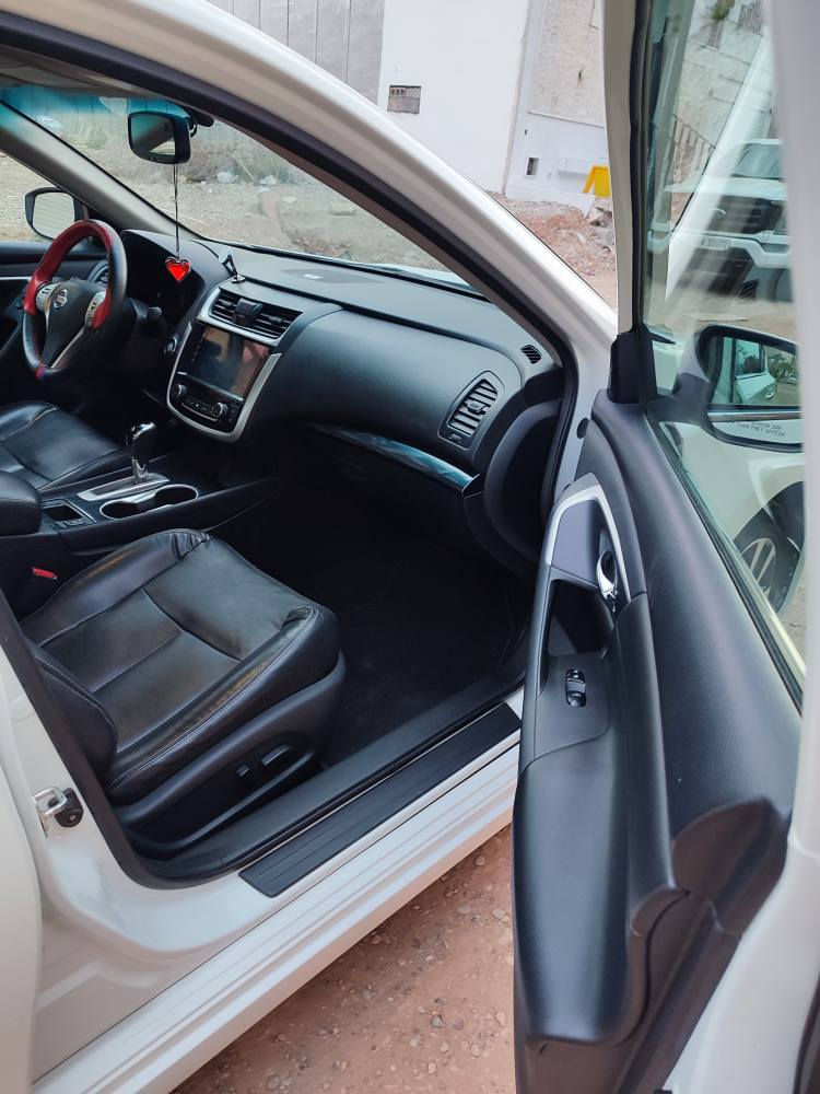 سلام عليكم ورحمه وبركاته البيع سياره نيسان ألتيما موديل 2018SLامريكي 90مايل ماشي بونيدو ربع جملغ صبغ بدون دواخل بدون إرباك سياره جديده ماشاءالله السعر سياره 118$مجال قليل ***********كلارشهيدان كالار, السليمانية
