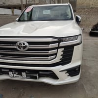 لاندكروز  vx موديل 2024 مكفوله كفاله عامه ماشيه ٢٧ الف شركه ساز رقم بغ...