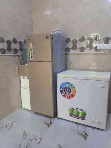 مجمده وثلاجه للبيع جدد وضع الشركه ***********
