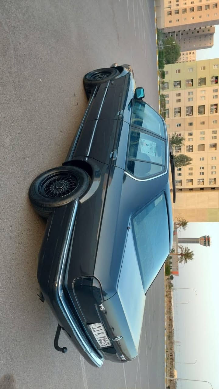 للبيع bmw
 محرك v6 مفتوح
 كير سلس وكل مشكله مابيه 
حداديه جديده 
٥ تايرات جدد ٥ويل كب خليه
عده الشركه موجوده 
سلايت شغال طكتين 
كيجات شغاله
كهربائيات شغاله
كشنات جلد بلاديه
تبريد قطعتين شغال 
للعلم السياره مشتركه بمسلسل والها فديوات 
اي استفسار اسال علعام واجاوبك او اتصل *********** المدائن, بابل
