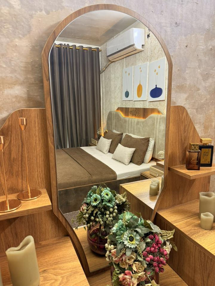 غرفة تركي درجة اولى مابيهه اي ضرر ١٠ قطع سعرهه ٩٠٠ اي أستفسار الاتصال ع رقم ***********
