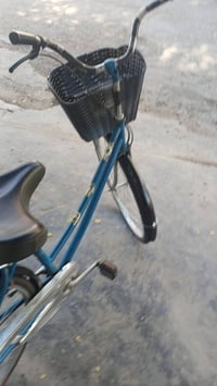 بايسكل ناقصه فقط بريك امامي و سيم بريك خلفي و بنجر خلفي ب 47 للأستفسار...