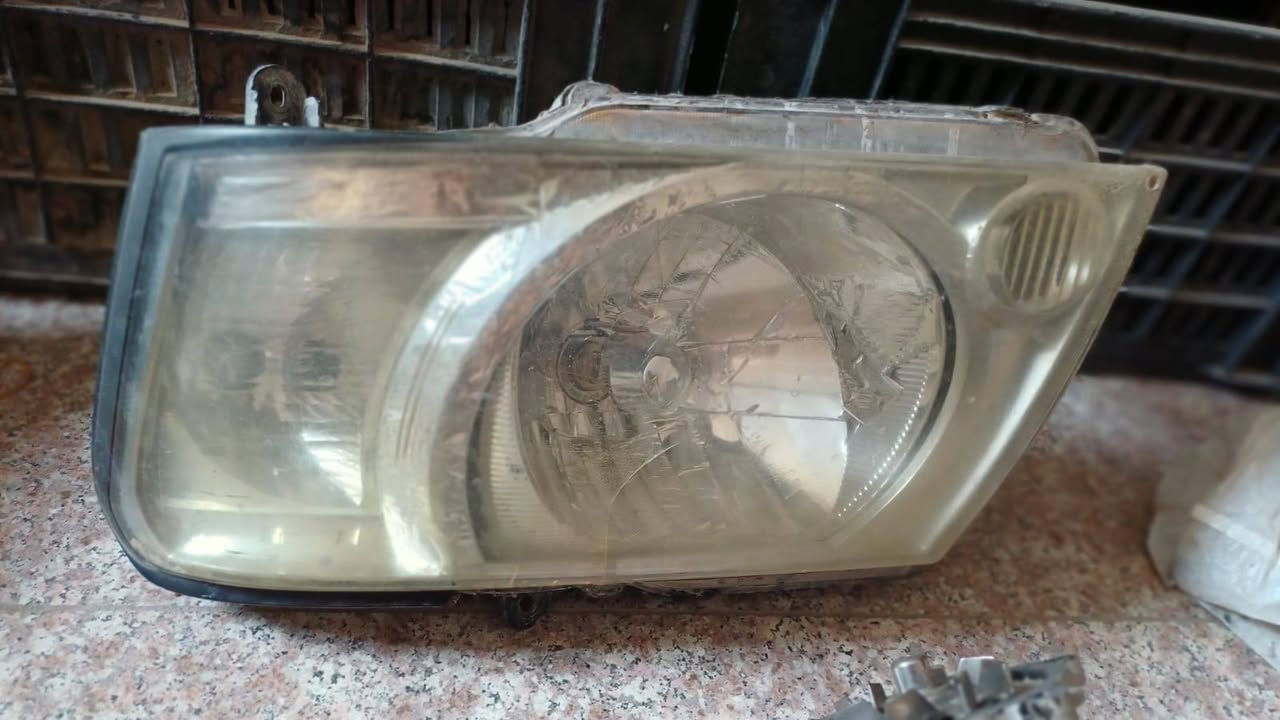 عندي زوج لايتات مال نيسان باترول ٢٠٠٨
واتر بم اشتريته مال تفصيخ عود شديته على سيارتي ما نشد للبيع قيمهن واخذ 
مكاني بغداد 
***********
