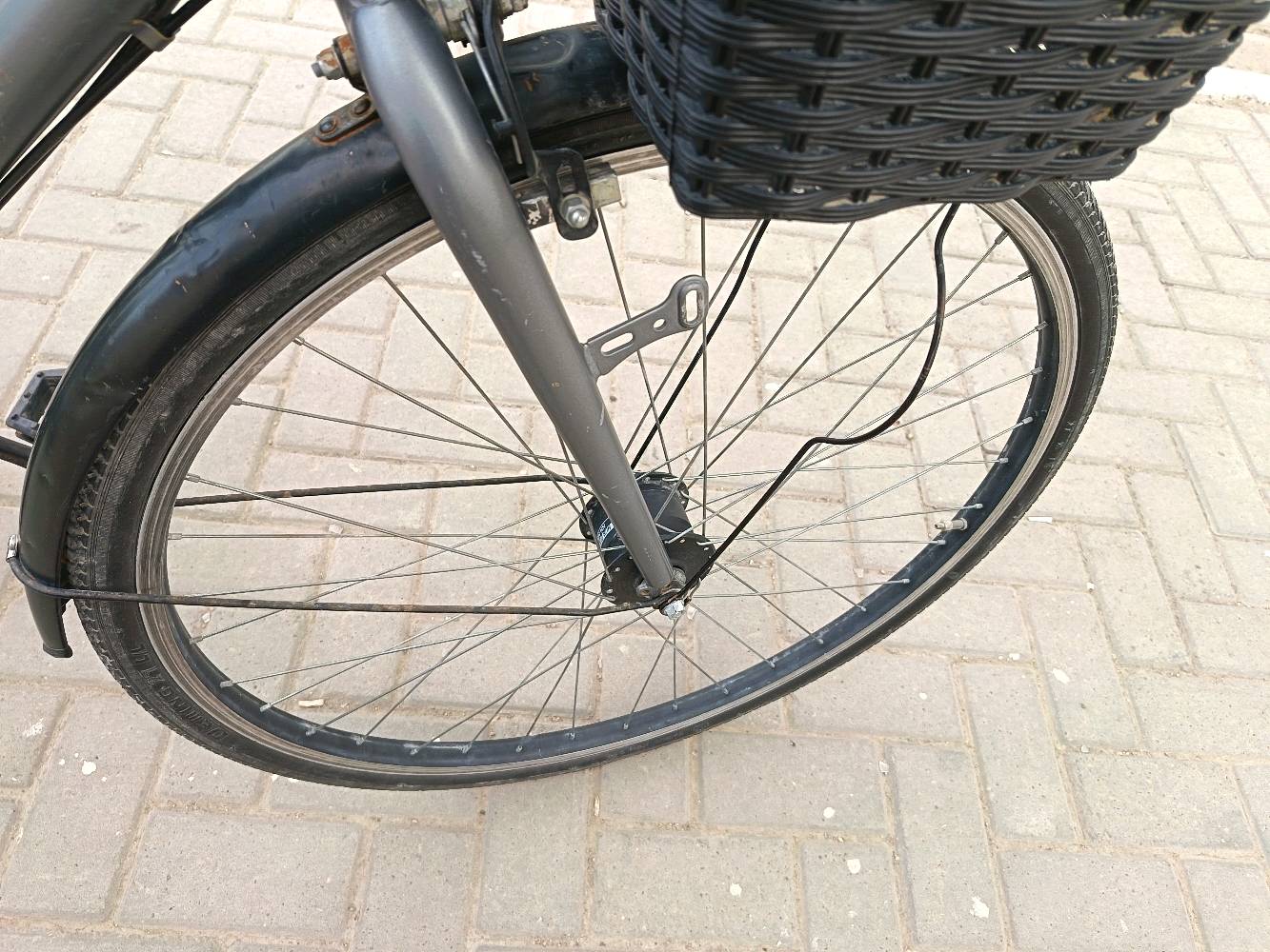 سلام عليكم بيسكل C700 مال ترحال بيسكل نضيف كير 6سرع بي دينمو سلات خلفيه بريكات شغاله كير شغال
البيسكل كلش نضيف اي عطل مابي اريد ابيعه معوز فلوس 👍🏻 الحجم 27
السعر 175وبي مجال بيع او مراوس
عنواني بغداد سريع حي العامل الملحانيه
