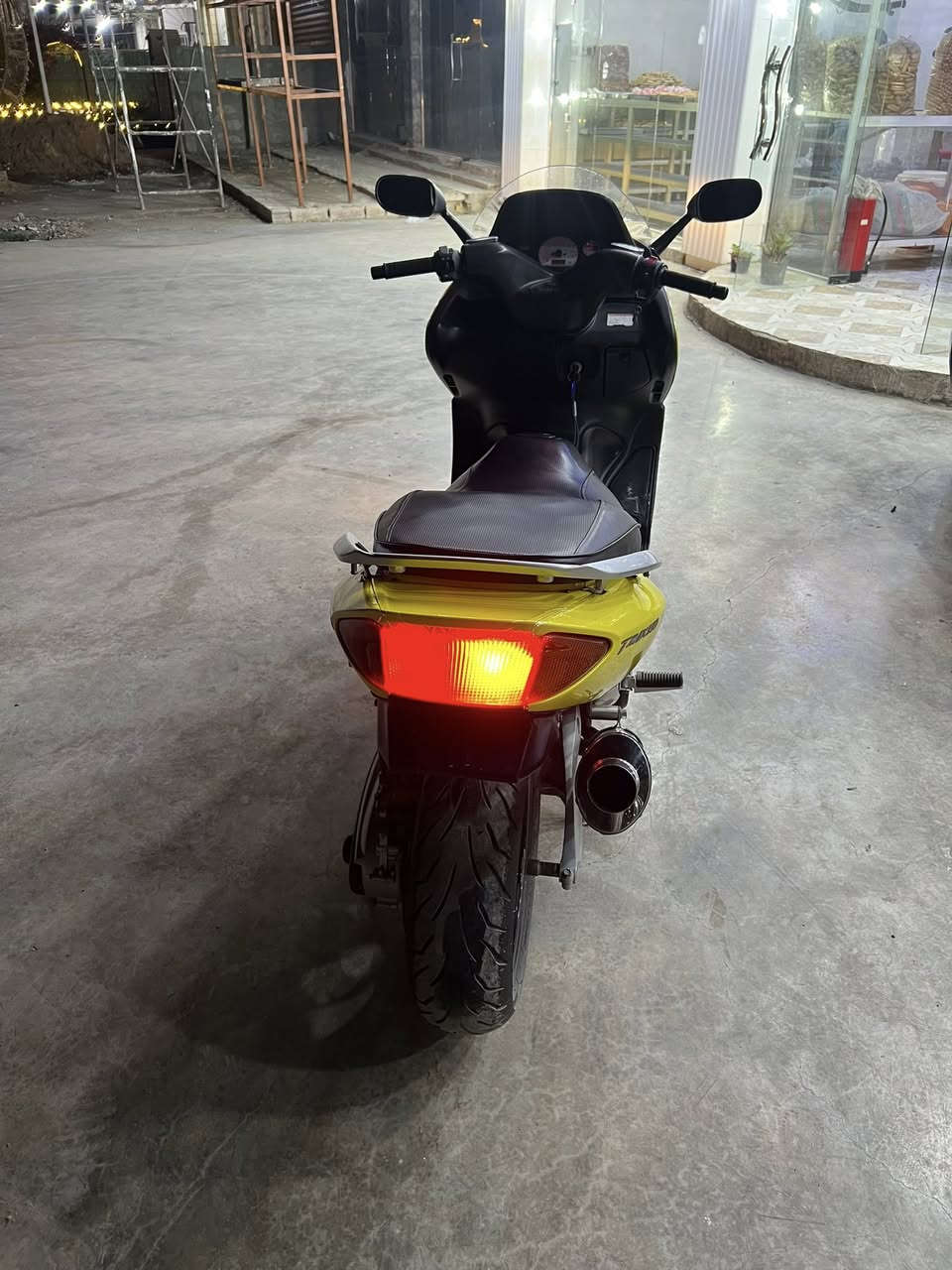 سلام عليكم تي ماكس للبيع مديل 2007
دراجه نضيفه وبلاديه 
دراجه بيه صالنصه رياضي اوفر 
كفرات بلاديه وجديده 
تايرات جديده 
مكان الدراجه واسط قضاء الحسينيه 
هاتف ***********
سعر المطلوب 20 وبيه مجال
