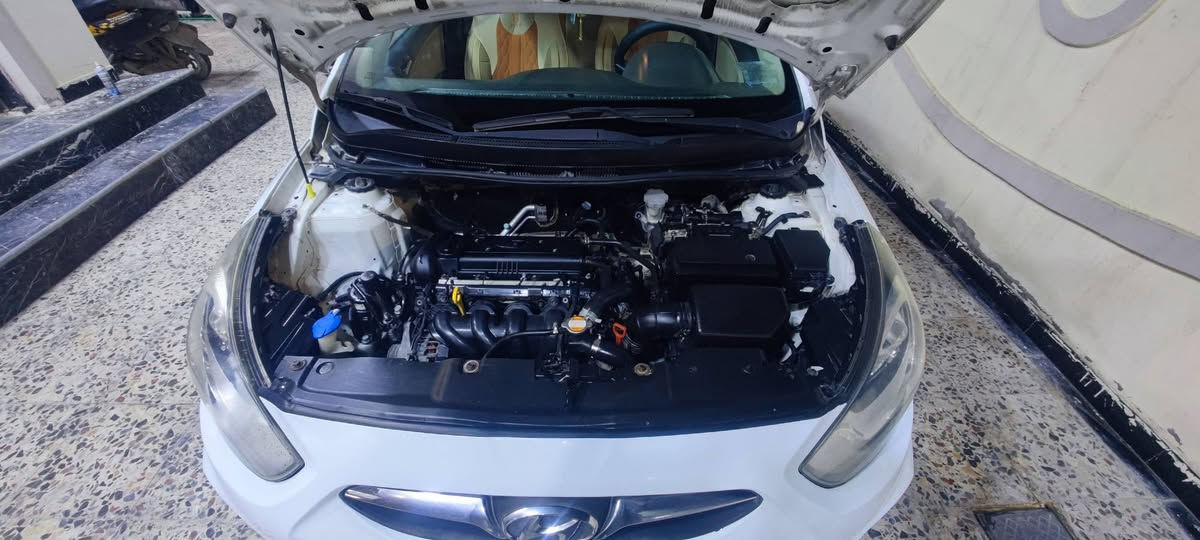 اكسنت خليجي 2014 كفاله عامه 
فتحه مكينه 1600
السعر 110
***********
