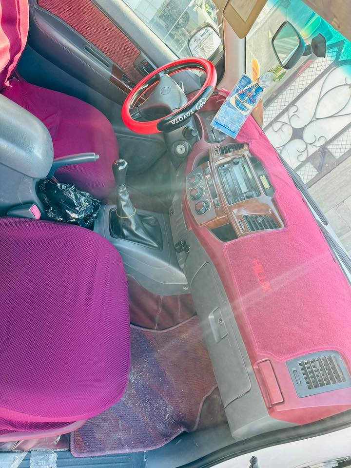 فلاونزه للبيع ادوات2013
مكفوله من الكص والعيب الشرعي
سياره نضيفه السعر 95
‏***********
