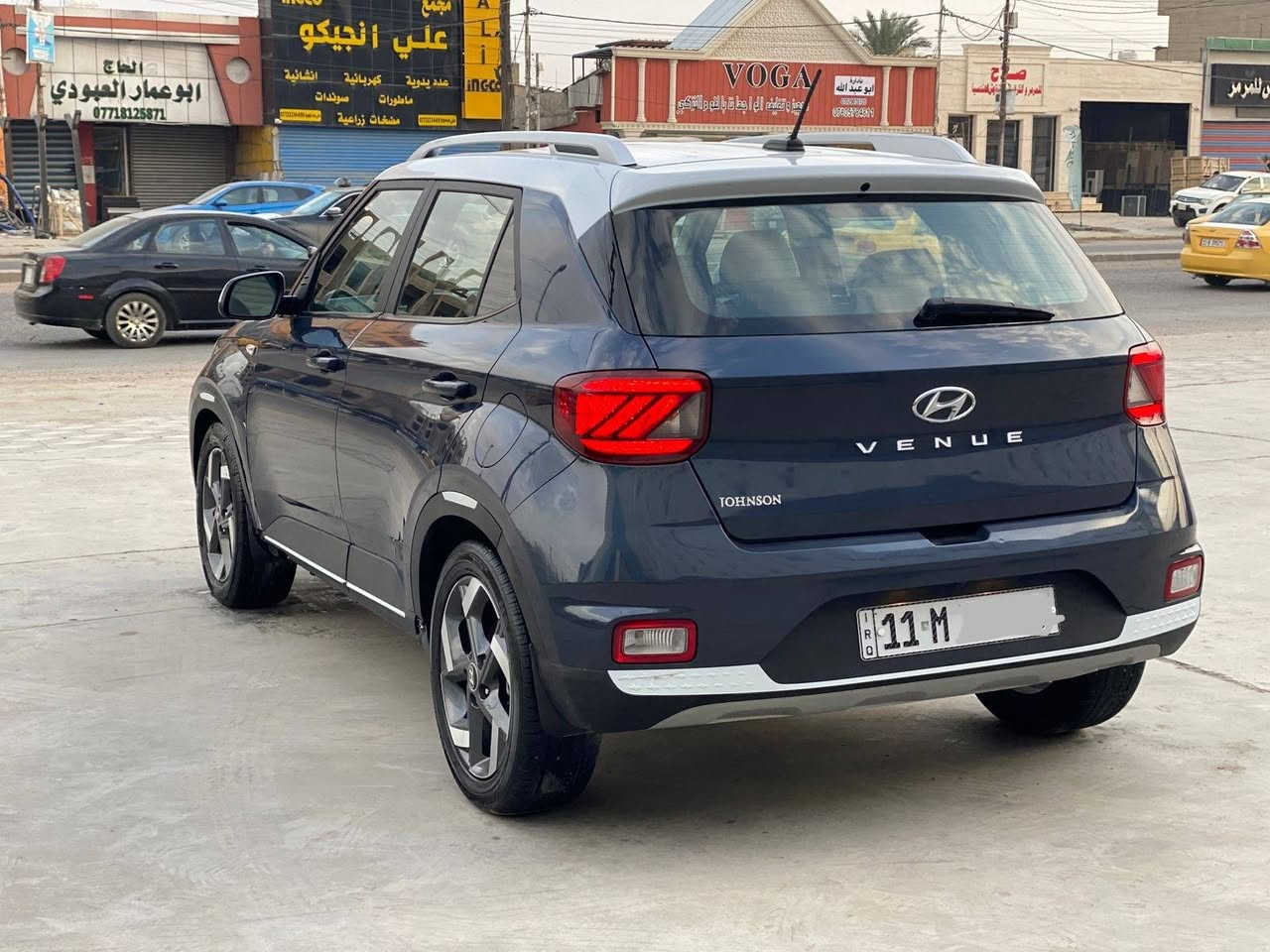 هونداي فينو 23 سعر 125                           مرقم بغداد بسمي فول موصفات                        تو كلر قمار بيضه 
تبديل بنيد وصبغ جملغ امامي   
☑️محرك دوش   
☑️بصمة تشغيل+أبواب تشغيل عن بعد                                 الد امامي خلفي. زنوان بلادي 
☑️شاشة ايباد كبيرة تدعم كار بلي +gps
☑️كاميرا دواره
☑️3 انضمة قيادة
☑️نقاط عمياء بالمرايه 
☑️تبريد شاشة + شاحنة والير ليس. 
🦼كشن تطريز جلد بلاد الدشبول مطعم ابيض 
☑️رادار خلفي
☑️فول تحكم استيرن
☑️تحديد مسار تنبهك عند الخروج عن المسار توقف ذاتي
☑️حساس تايرات
 ☑️ويل كب 
☑️شاشه لتحديد العطلات 
مكان السيارة بغداد بلديات  
سونار وصور حادث موجوده                           اي استفسار واتساب ***********
