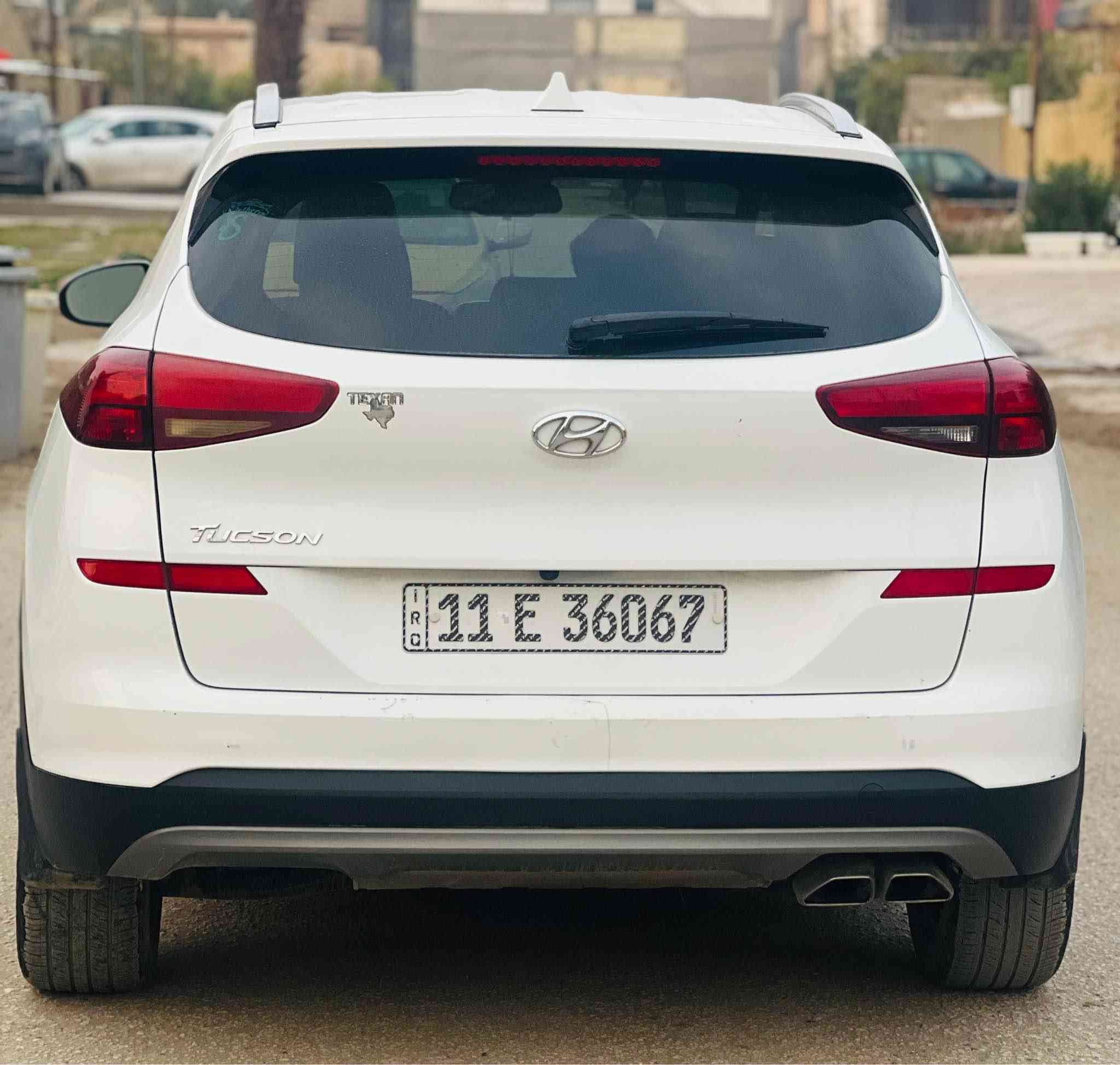 السلام عليكم 
توسان 2021 وارد أمريكي حادثها جاملغ وبنيد السياره جديده كلش مابيها اي نقص كلش جديده السياره فول مواصفات عدا الفتحه بصمه شاشه كامره توقف ذاتي تحديد مسار رادار أمامي كشنات كهرباء السياره رقم بغداد دولي بأسمي مكان السياره الحله حي المهندسين السعر 160 وبيها مجال للشراي للأتصال *********** حلة, بابل
