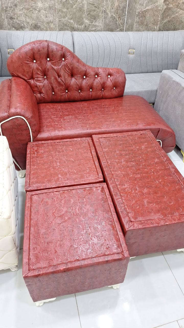 شازلون عدد ٤ خاص بالمناسبات والأفراح النسائية....
موجود في معرض الکرار لبيع الأثاث المنزلي قرب بيت كعيد خلف مجمع الجوادين 
للاستفسار الاتصال على الارقام او التواصل عبر الواتساب او الماسنجر...
***********
***********
