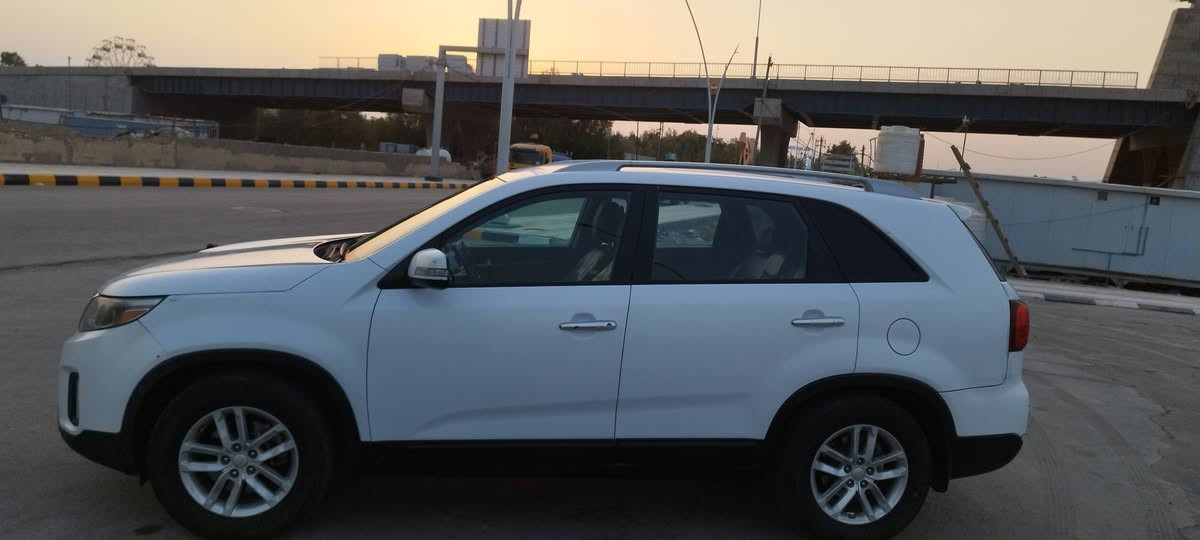 15امريكي 4سلندر مكفوله من الصبغ فقط بارد خمسه راكب دواخل جلد اسود كامره حساس خلفي  كامره تحكم بالستيرن تدفئ كشن الامامي السعر 150بي مجال مكان الناصريه ***********
