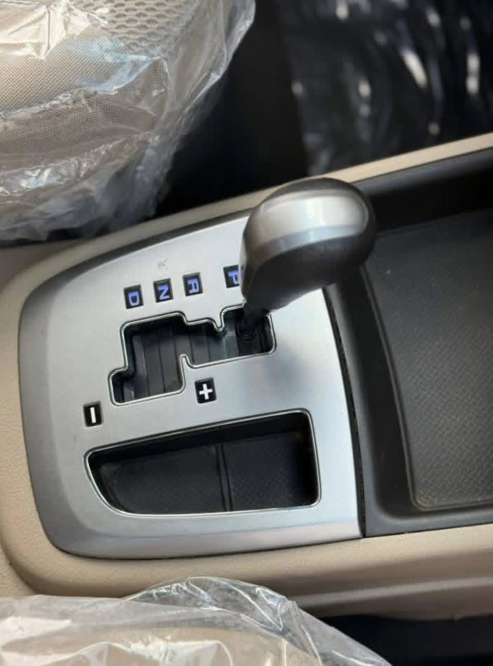 اللهم صلي على محمد وآل محمد   هواندي سنتافي اخت الزيرو  فول ١ ع ١ خليجي موديلها  ٢٠١٢  ماشيه ( 55) الف حقيقي ع فحص كله على وضع الشركه برغي ما مفتوح  بعده بفابلون الشركه اليلون الشركه كفاله عامه من كلشي على ايد وحده اخذته  زيرو بسنته  اسبير مانازل عده ما مفتوحه بسمي ومشروع وطني وهزه جديده وسنويه جديده دولي بغداد بصمه تشغيل ابواب بصمه الثانيه ما مستعمله  فتحه سقف  مري شفط  ( سته سلندر ٣.٥ )  سبعه  راكب  ٣ قطع تبريد  فورويل دفع رباعي تبريد بيانو مري شفط تحكمات ستيرن  كشنات كهرباء وداخل بيجي. عسلي  ويل كروم وصدر كله جديد  سياره بعده  بمعنى الكلمه جديده  السعر 195 وبي مجال مكاني النجف ***********
