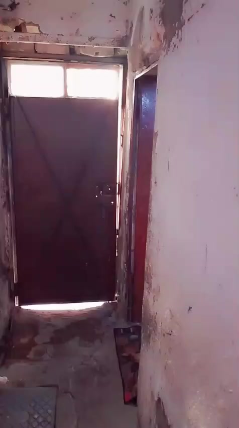 نصف  قطعه للايجار  55/متر  مربعه اماميه  بناء  
قديم امرممه  ابقطاع /16 قريبه علئ الشارع مقابيل  العياده  مال  قطاع /22/الايجار  350  قفل بدون  عمله  ***********
