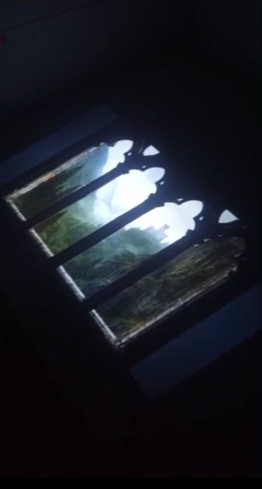 للبيع ..Data show و ستاند  
بروجكتر عارض للصور والمقاطع مع الصوت مستعمل كلش قليل اخو الجديد .. معروف استخدامه ينربط بالموبايل او الحاسبة عبر تطبيق او من خلال كيبل موجود وياه.. وريمونت التحكم .. ويخدم التدريسيين او الترفيه في البيت .. وستاند للبروجكتر او الكاميرا او اي استخدام آخر .. 40 الف دينار وبيه مجال كلش قليل .. التواصل واتساب او الأتصال على الرقم.. *********** ... مكاني النجف حي العسكري
