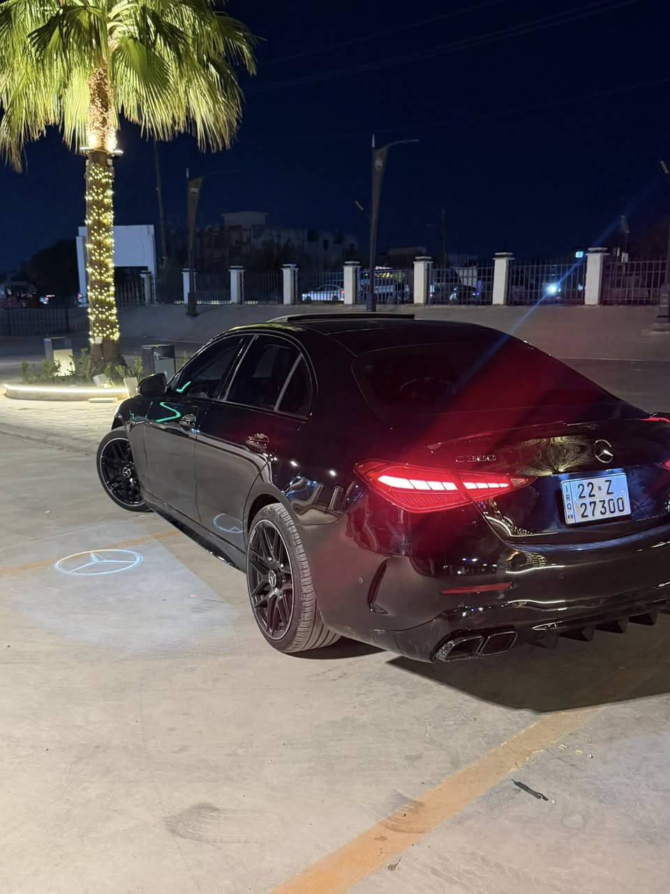 للبيع

مرسيدس C300 2025 رقم اربيل بيها كتاب تضليل80% 

المواصفات

فتحة سقف •

رادارات محيطيه 360 •

صندوق كهربائي ويفتح ويغلق بحركه الركل •

ماشية: 2000 كيلو متر قابل للزياده • محرك 4 سلندر تيربو - اقتصادي وقوي • كير 9 نمر.

بصمة ٤ ابواب •

تسخين وتبريد الكراسي وحفظ ميموري ٣ وضعيات • للسائق ووضعيتين للراكب

شحن وايرلس 

انطمة قيادة •

(eco, comfort, sport, sport+, individual)

نظام حفظ وضعيات الكراسي

كراسي كهرباء .

مرايات كهربائية 

رادار بالمري .

تحكم ستيرن وقيادة ذاتية

شاشة كبيرة ايباد •

• Apple CarPlay & Android Auto

قطعتين Burmester نظام صوتي

إنارة داخلية ملونة64لون

نظام مراقبة النقطة العمياء •

رادار أمامي - تنبيه تصادم •

نظام تتبع المسار / تنبيه الخروج من المسار .

كاميرات

+ حساسات أمامية وخلفية • متحركه LED كشافات •

رادار في العلامة

تعتيم مرايات.

حادث السيارة فقط دعاميه وبارد بالبنيد بدون صبغ

السعر 360 ورقه 

للاستفسار*********** 

العنوان بغداد المحمودية
