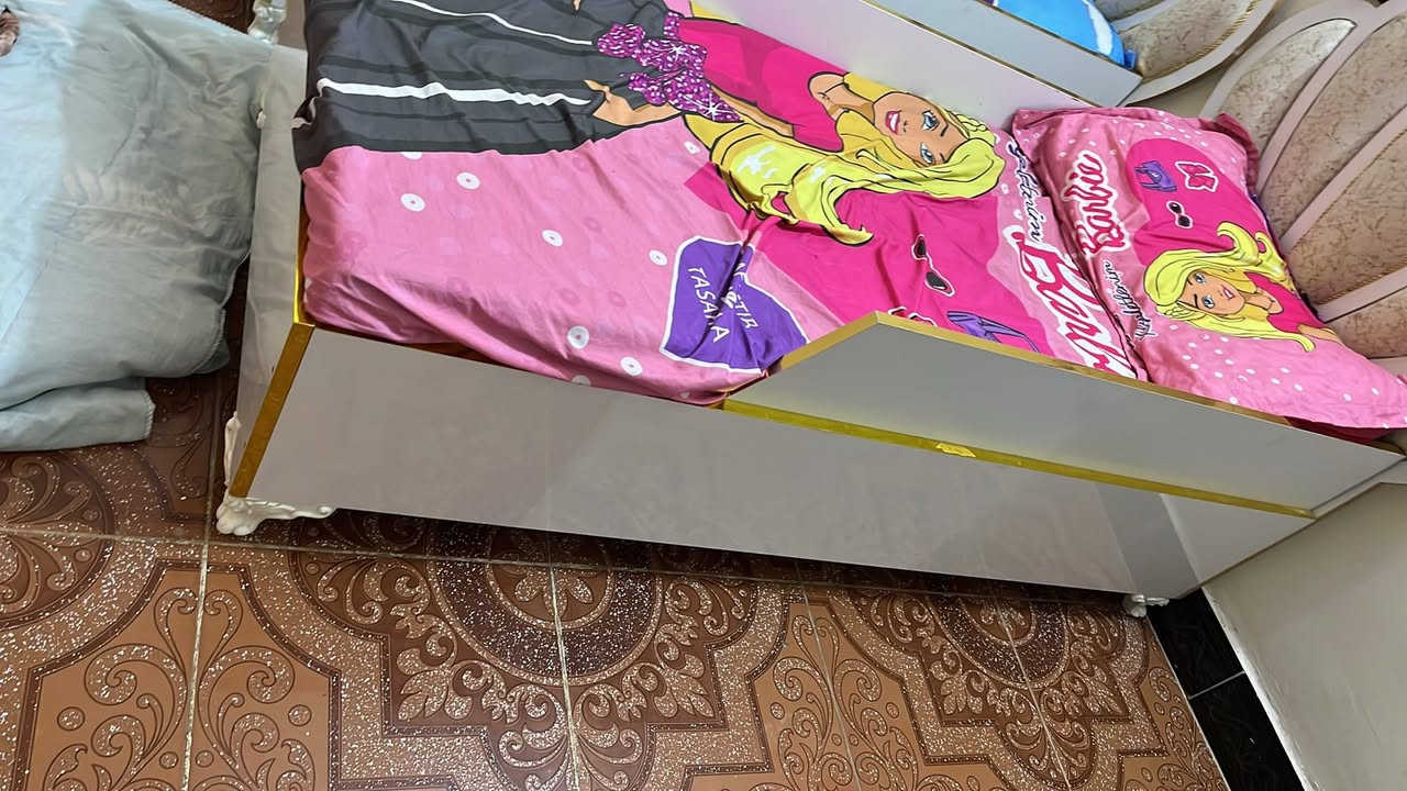 جربايه ام نفر حطاطه سويتها بهيت شغل فول تحمل عمر ٢٠ سنه  واحده ٩٠ الف هيه دوشك بدون دوشك ٨٠ الف  
هذا رقمي يحب يجي يشوفها ***********
