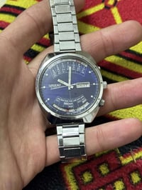 ساعة اورينت دولي انتاج قديم نافذة عرض الشهري و اليومي  القطر 44 نظافة ...