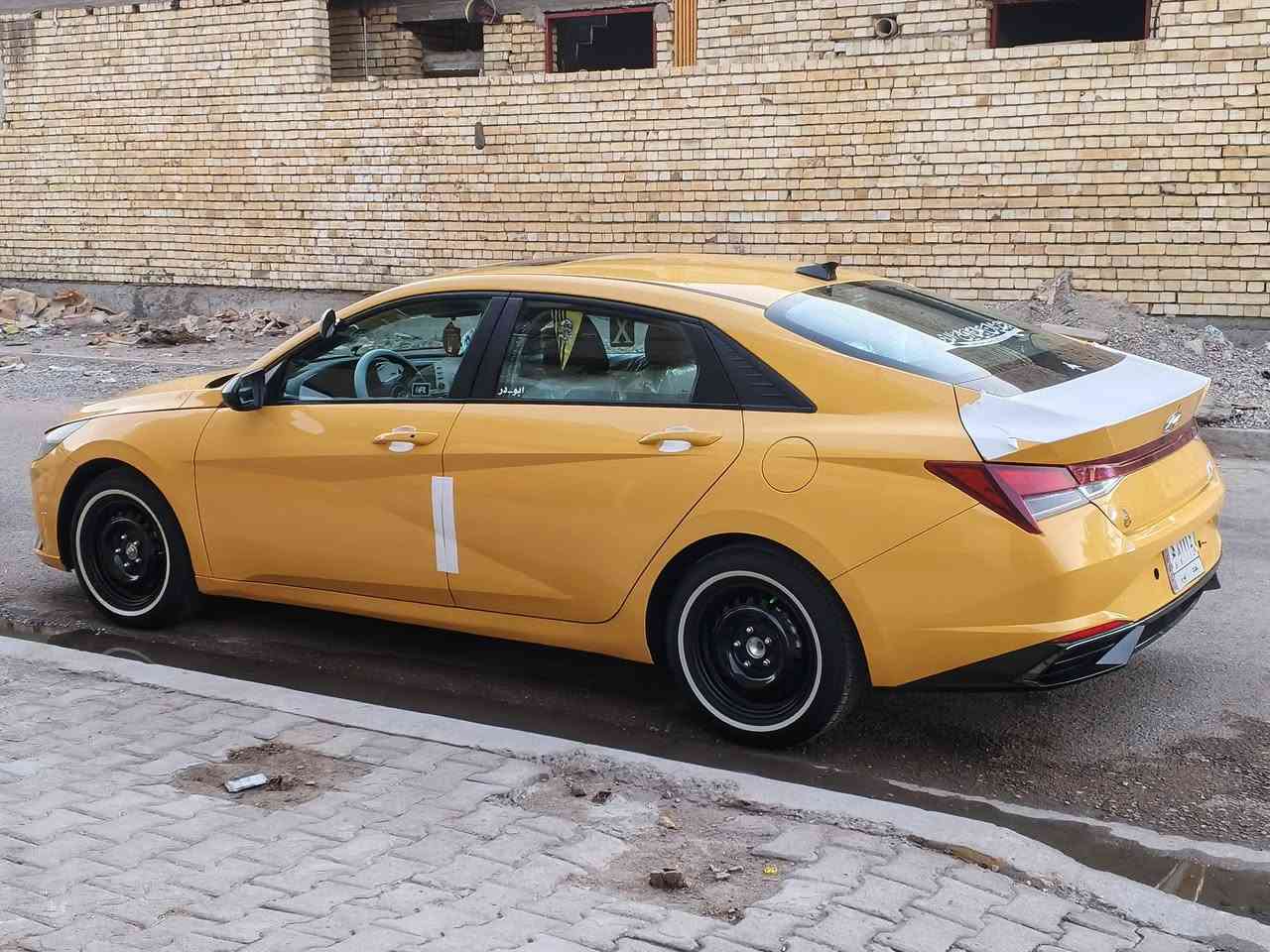 سلام عليكم
النترا 2022 ( بغداد )
فتحة بانروما
تحكم ستيرن جهتين 
بصمة + تشغيل عن بعد
تدفئة كشنات
تحديد مسار
مثبت سرعة
رادار نقطة عمياء
وهواي اكو بعد موصفات

مكاني بغداد 
سعر 155
الاستفسار ***********
