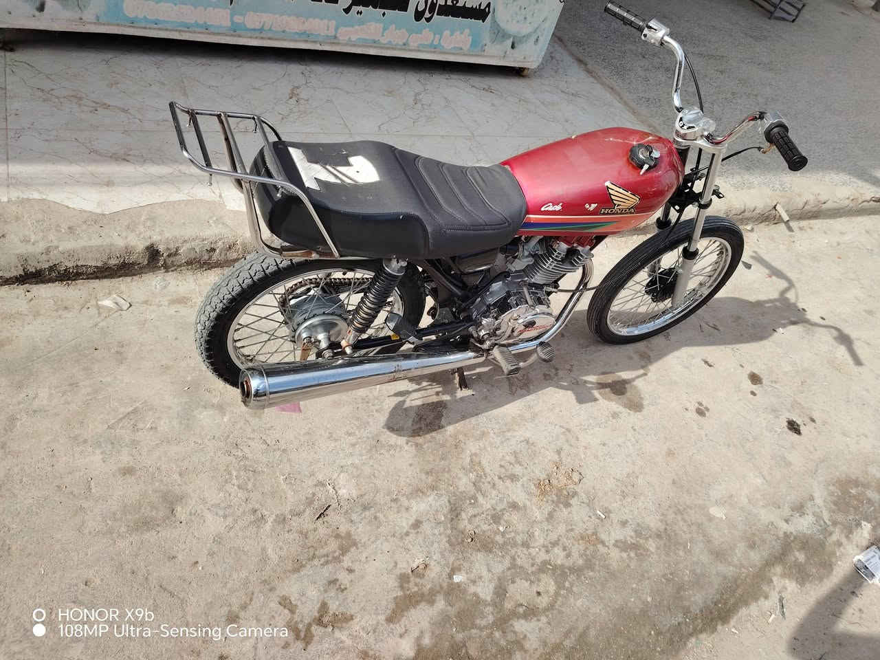 السلام عليكم دراجه للبيع بدون وراق للبيع تيربو نامه ما مفتَحه نضافه شوفت عينك السعر 625 وبيه مجال ***********
