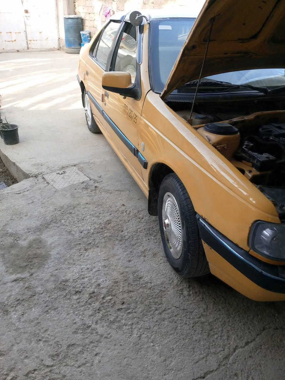 سلام عليكم بيجو 405 موديل 2012 السياره بسمي هزه جديده لوحات انكليزي سنويه لل 2028 رقم بابل مكينه لا تنقيص ولا تبخير الكير الثاني والبك ما ينمر باقي النمر ما بيها شي مصفره هيئه وغرامات السعر 30 وبيها مجال ***********
