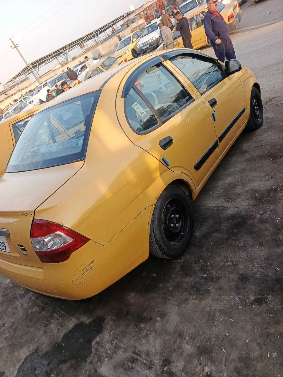 سلام عليكم 
طيبه للبيع مديل ٢٠١٥ سيارهجاهزه ع اخر حبايه تخم تاير كير مكينه بلكارتون حداديه من طول لطول جديده سياره جاهزه للخير نقصها بس تقسيم مال الكير بلتبديل دطلع لقه متكلفلها ٣٠ الف بس لله يشهد دوام ومفارغلها وستوها صارت عندي تبريد ع شرط نقصه غاز تدفئه خير من لله رقم بغداد الجديد مصفره هيئه وغرامات وبيها وصل وبحث وجاهزه للاخير راعيها يريد تحويل يعني شرط سياره متبقه يومين كبل تداور صبغ بيها بس المكان المحدد وسويه بلدوسات الباقي مكفول سياره حلوه ومرتبه سعرها ٤٥ مجال حك جيتك بيك خير ودلل 
مكاني كربلاء 
***********
