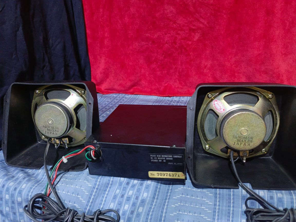 بيع 
مسجل سياره(برنز ساوند)
كلاسيك سنه الصنع 1973-12 ڤولت
ياباني المنشأ على الأغلب غير مستخدم فحص فقط مع السماعات الاصليه تم الفحص على بطاريه السياره وشغال 100٪100 ..قلاب وجهين استفسار /*********** / يوجد خدمه توصيل لكل المحافظات السعر ع الخاص
