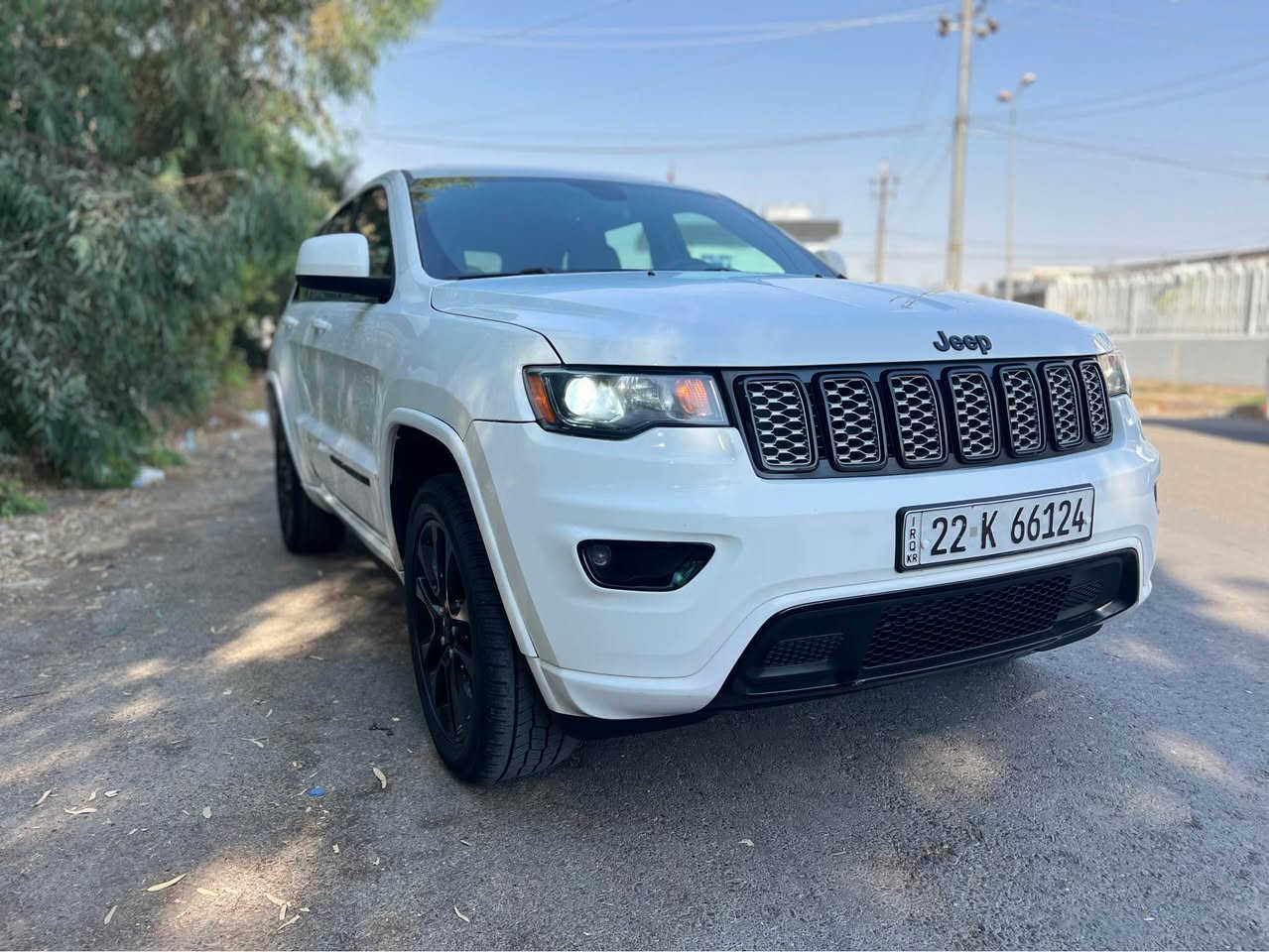 مكانى اربيل  ***********

جيب شيروكى مواصفات بلاك توب   ٢٠٢٠ امريكى 

رقم الشاصى بالصور

سعر سيارة ٢٥٠$ ورقه مجال كلش بسيط سعره جدا مناسب حسب  سيارات سوك  رجاء مو شراى لا تتعبنا شكرا 

جاملغ امامي سكن صبغ بدون بدون داخل بدون ارباك 

ماشيه86 ميل مكينه برغى ما مفتوح بشرط كير بشرط 

مراصفات بلاك توب  سلايت شاشه كبير ستيرن كشنات تدفئه كامرة خلفيه  شاشه كبير  كشنات شامو جلد صندوك شفط

تحويل غرامات بشرط سنويه 2026 أربيل, العراق
