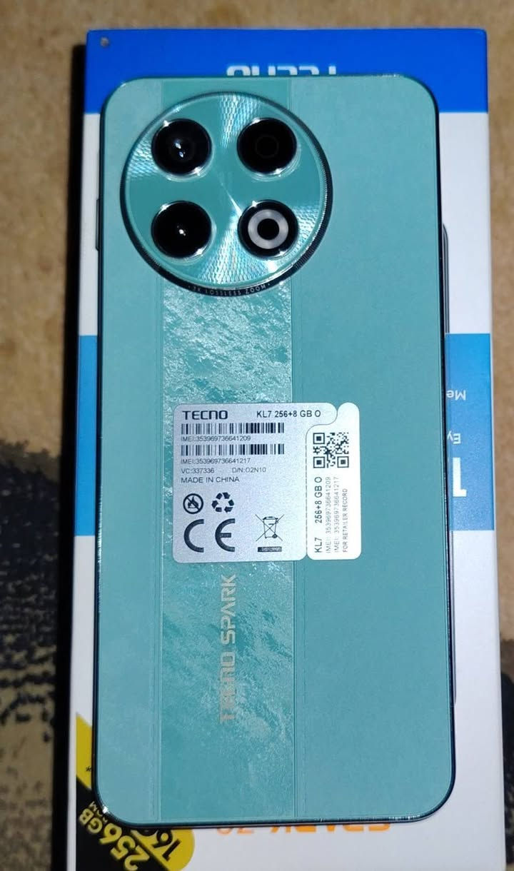 السلام وعليكم تيكنو سبارك 30 برو ذاكرة 256 رام 16 موبايل نضيف وحلو مستخدم شهر ب190 وبي مجال شي قليل كركوك حي العسكري  للأتصال ***********
