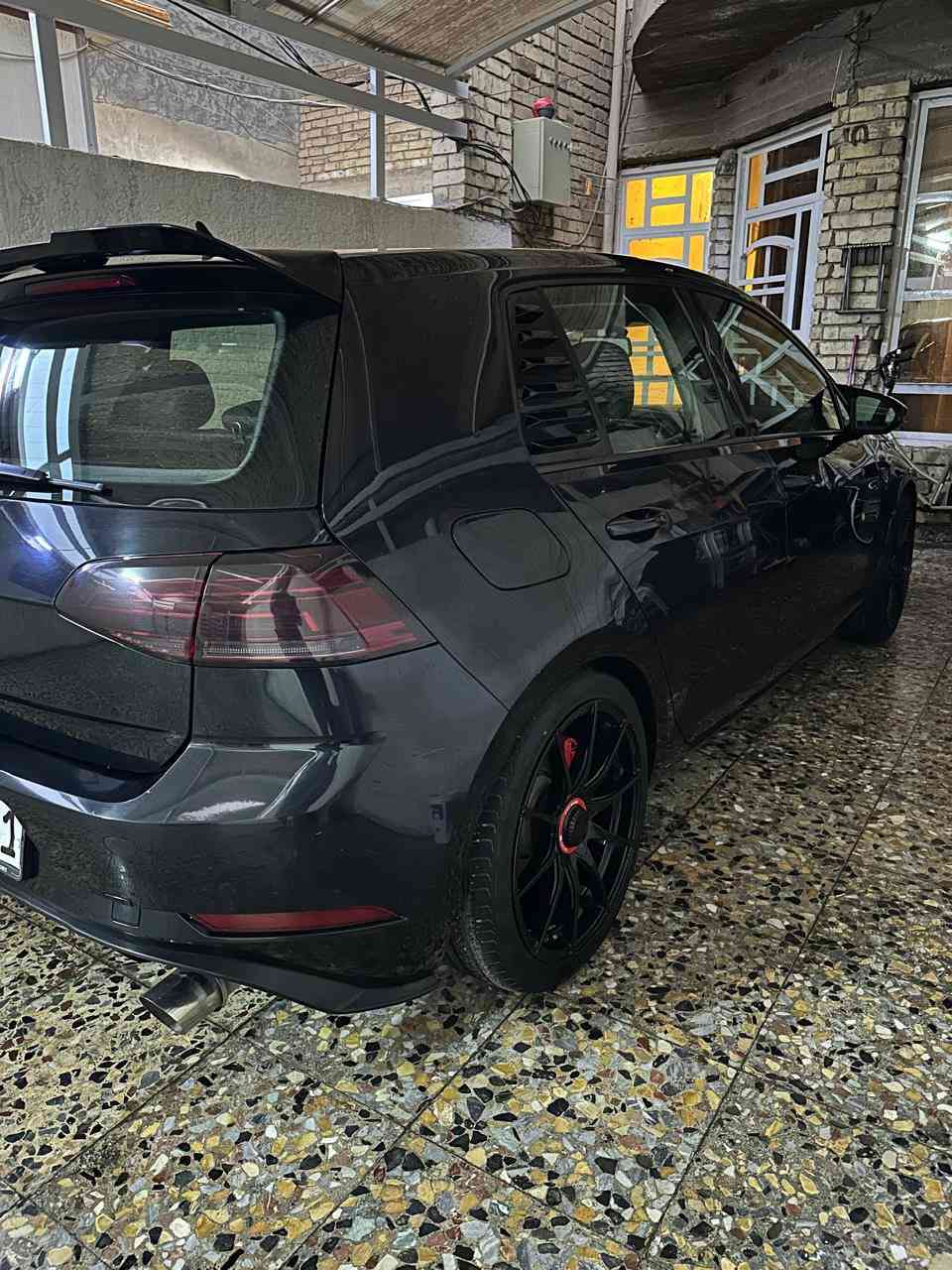 السلام عليكم 
كولف للبيع🚀
موديل 20
Tsi 1.4 turbo
فول مواصفات
رادارات وحساسات مرب 
مانع اصطدام خلفي وامامي
بانوراما
كشنات كهرباء وتدفئة
شاشه كار بلي
وبعد بيها هواي مواصفات 
السياره عليها ويل حجم 18
وعليها عطاس 
وحادثها كلش بسيط المهتم يخابرني وادزله صور الحادث 
***********
