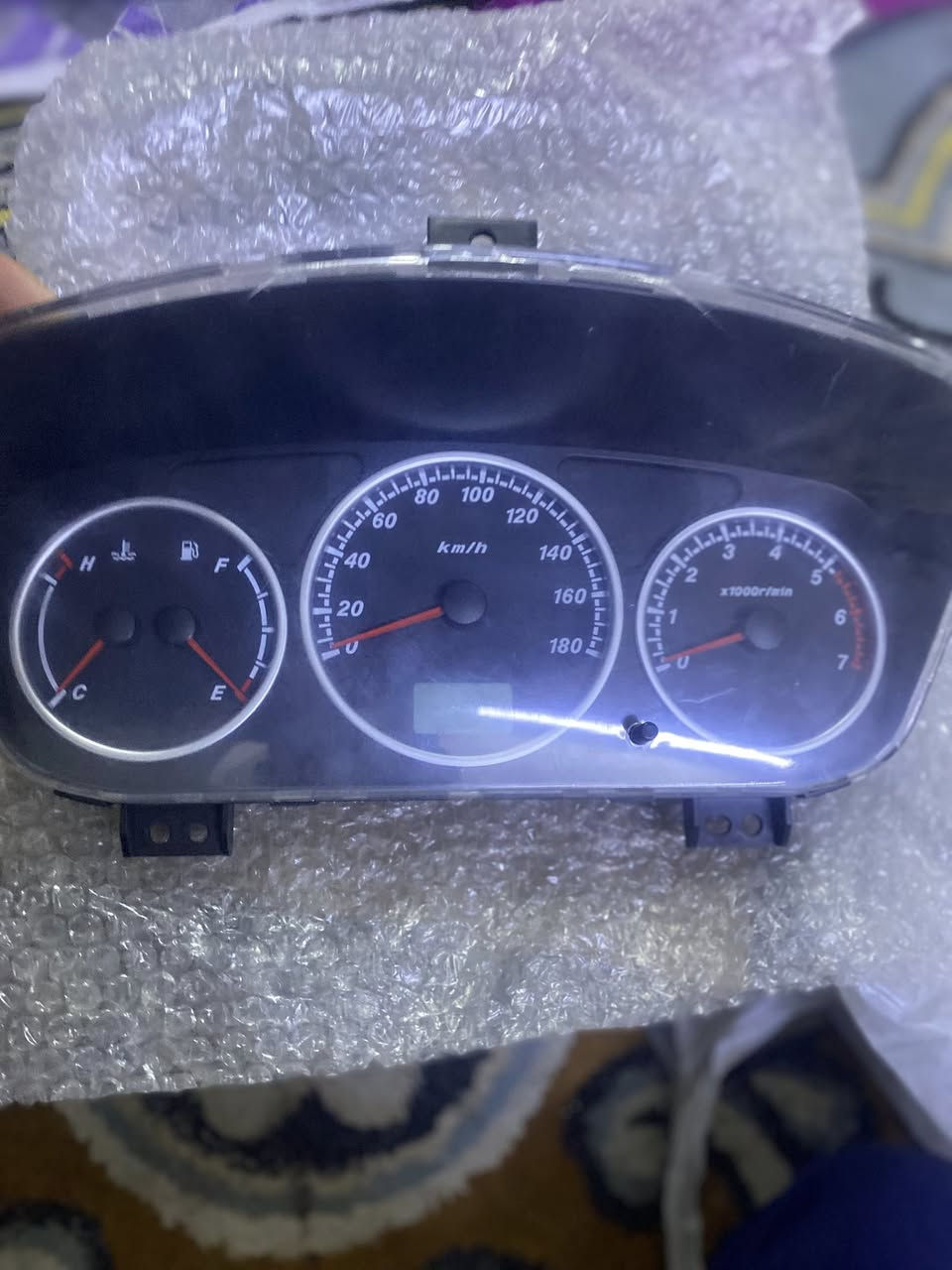 السلام عليكم كيج فتون 2015  شترينا جديد ما فاتحينا وما قبلو  يرجعونه اشترينا ب١١٥ رايدينه ب٩٠ الف ا مكان بغداد لاورفلي 
***********
