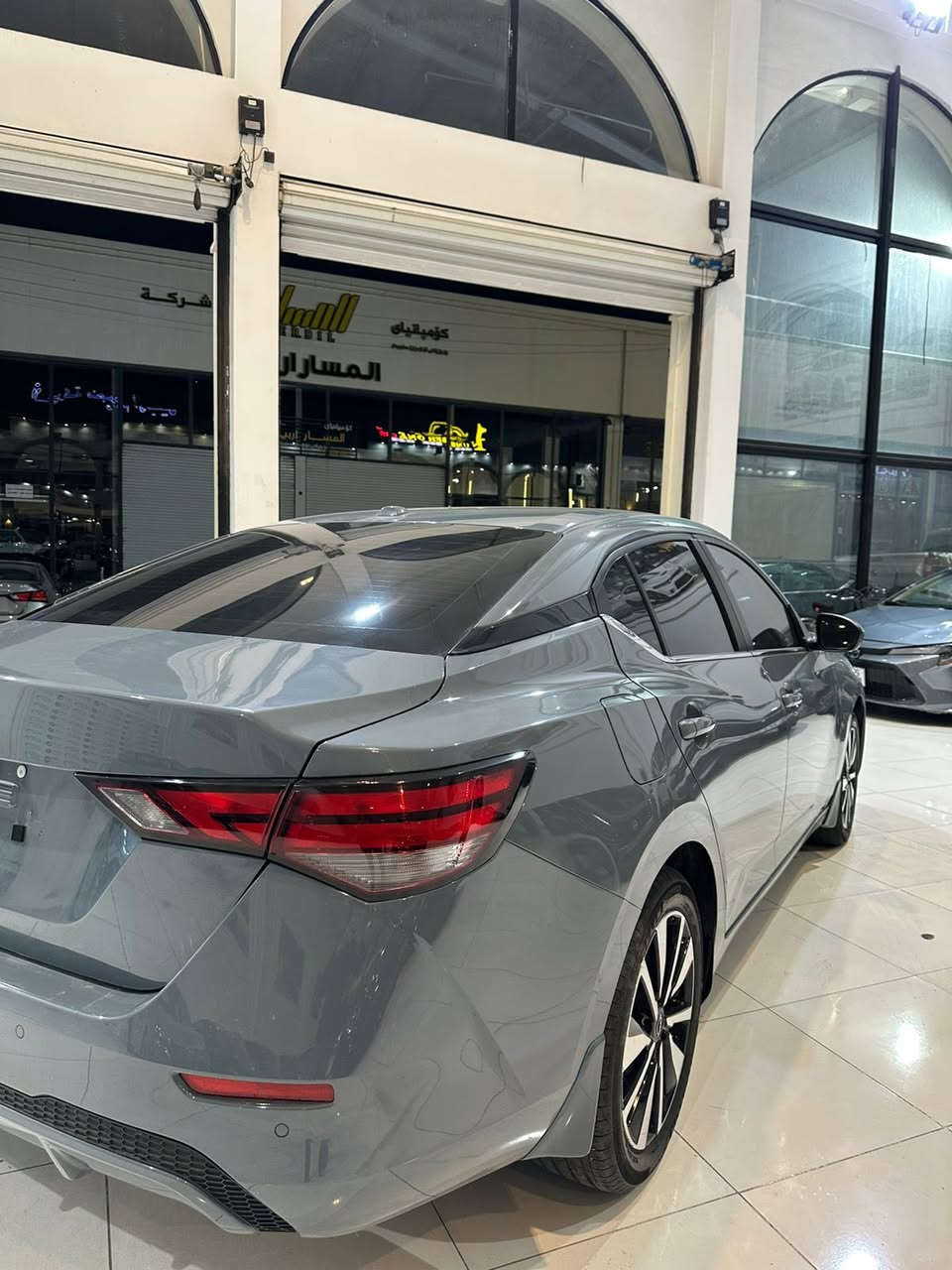 للبيع ومراوس نيسان سنترة موديل 2025 وارد امريكي حادث فقط بونيد بدون دواخل 
ماشية  الف فقط كاتي تترقم شمالي سيارة كلش جديدة بدون اي ملاحضة 
السعر 133 ورقة ومجال بسيط 
عنوان السيارة شارع 100 الاستفسار *********** واتساب
