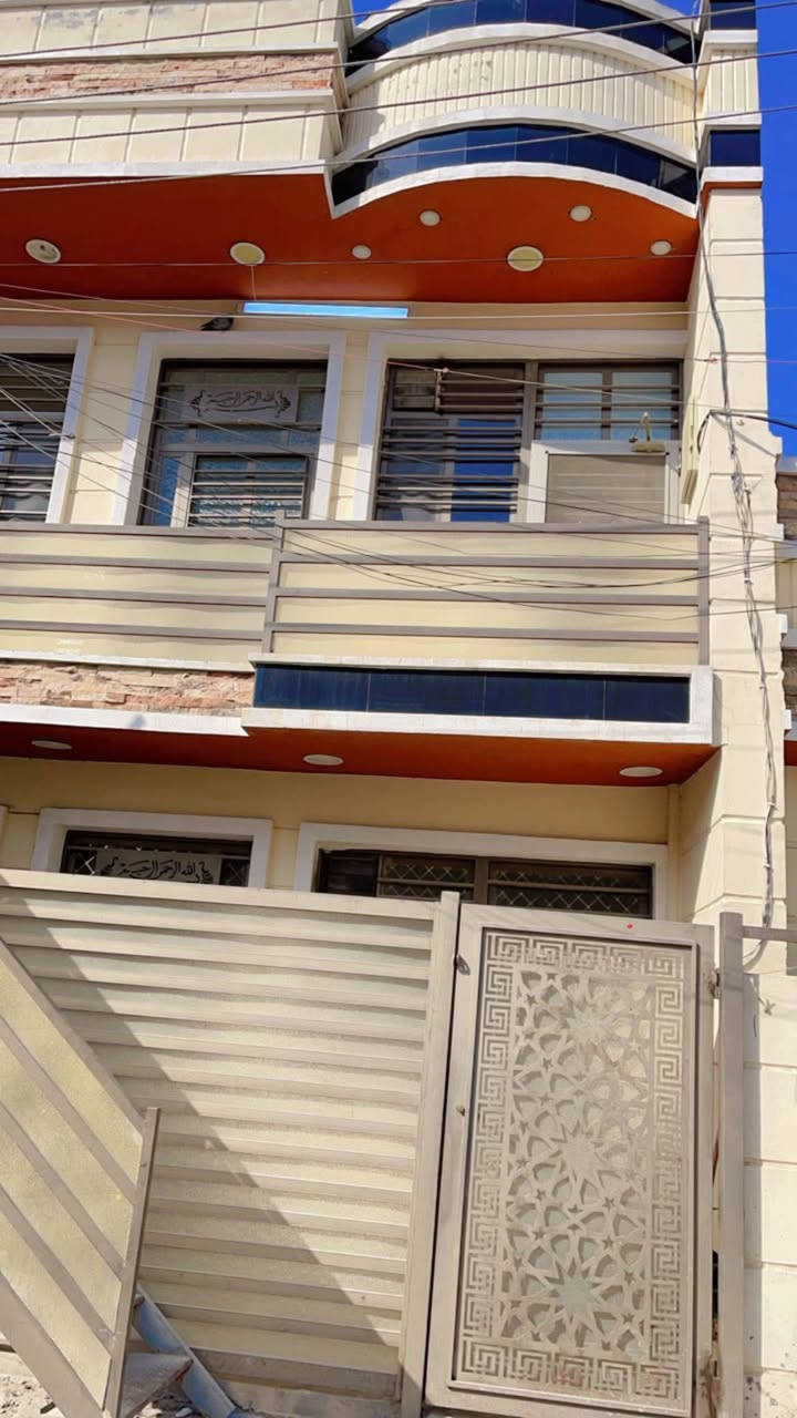 بيت 90 متر  للبيع طابو صرف في منطقه الري مقابيل المربع الذهبي بيت منفصل الفوك عن الجوة يصلح سكن يصلح استثمار حاليا البيت مؤجر  للاستفسار اكثر الاتصال بالرقم *********** رقم صاحب الدار
