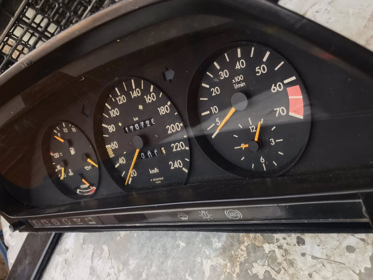 للبيع كيج جامبو 300
شغال شرط 
سعره 75الف قفله 
*********** عنوان بغداد
